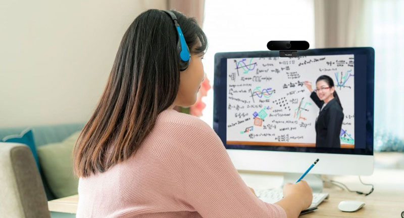 webcam-gia-re-cho-mua-hoc-online
