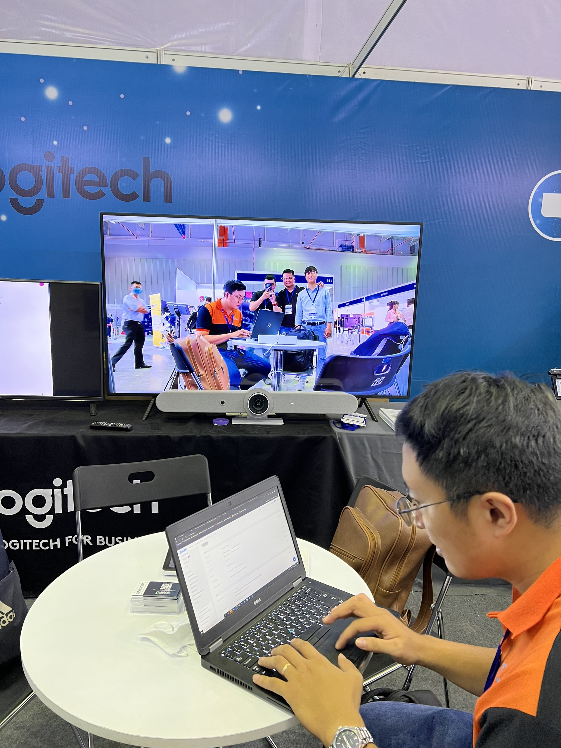 GIAN HÀNG DU HƯNG GROUP TẠI TRIỂN LÃM VIỆT NAM ICTCOMM 2022