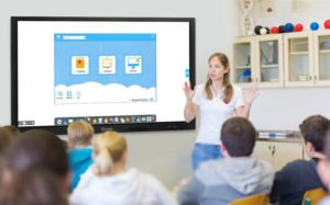 Bảng tương tác là gì? Ứng dụng và lợi ích bảng tương tác trong dạy học