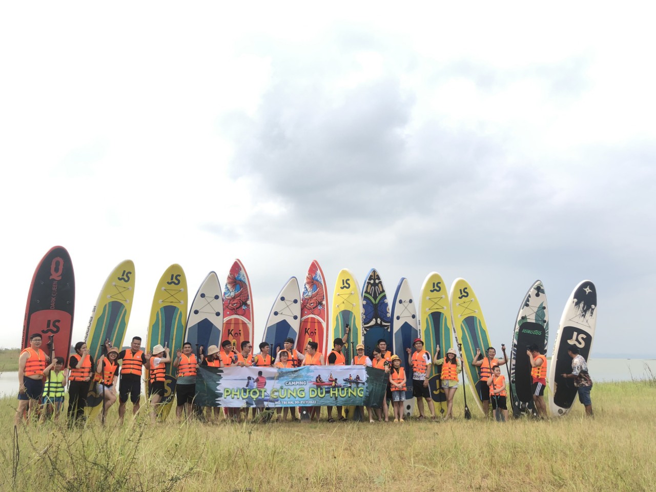 Phượt cùng Du Hưng - Camping Hồ Trị An