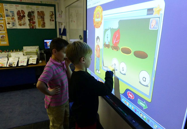 Một số mẹo bảo quản màn hình tương tác thông minh lâu bền