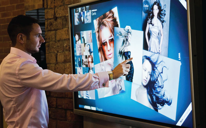 Tại sao nên đầu tư màn hình tương tác thông minh cho doanh nghiệp?