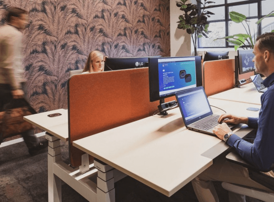 Giải pháp phần mềm thông minh cho Quản lý Phòng, Bàn & Khách và Biển hiệu Kỹ thuật số