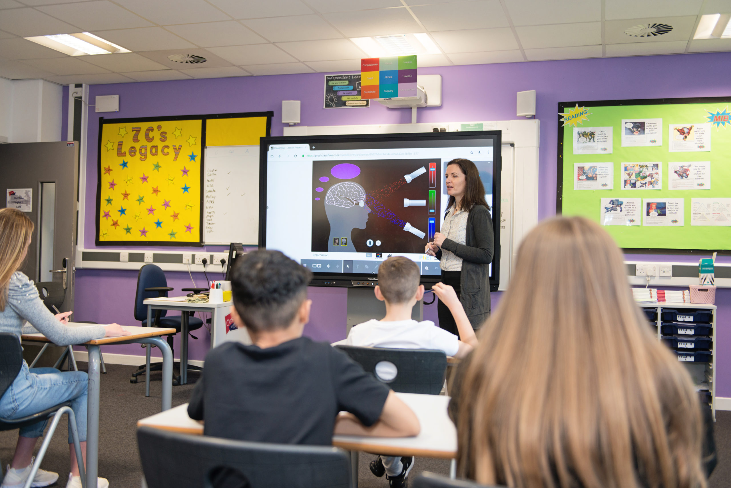 Màn hình tương tác thông minh Promethean cho trường tiểu học