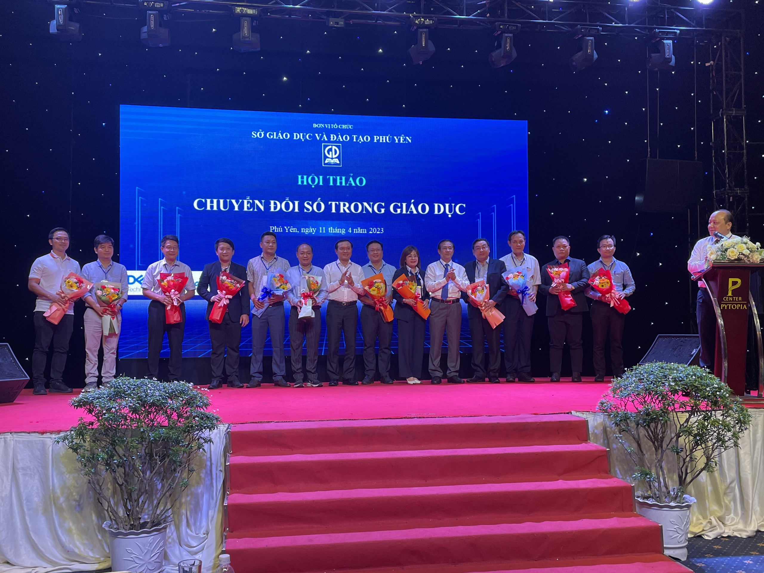 HỘI THẢO CHUYỂN ĐỔI SỐ TRONG GIÁO DỤC TẠI PHÚ YÊN