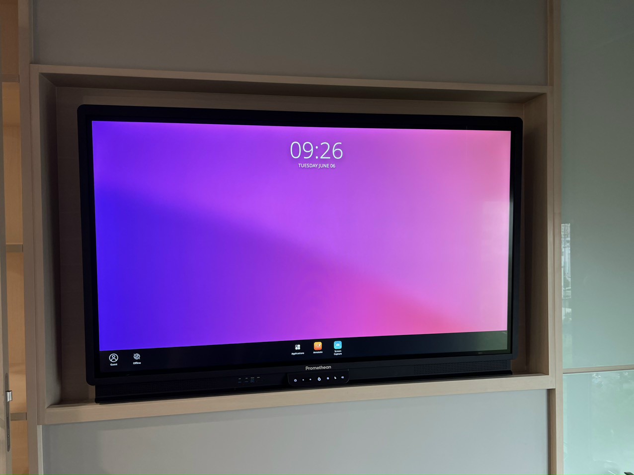 Bàn giao màn hình tương tác Promethean cho khách hàng