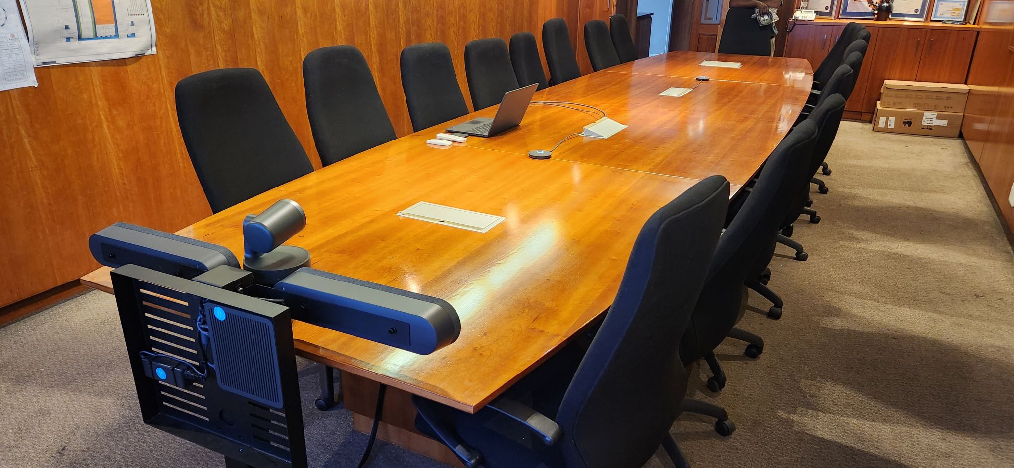 Cung cấp giải pháp hội nghị truyền hình cho doanh nghiệp